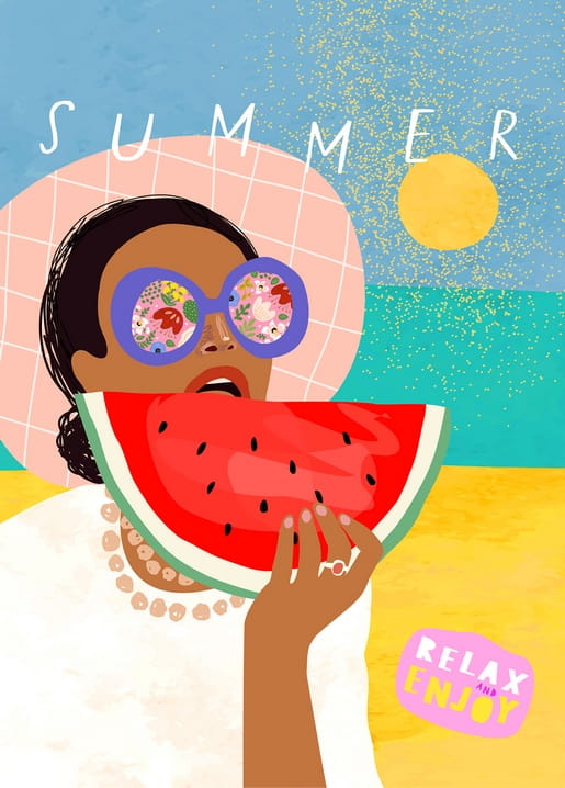 Illustrierte Frau mit Sonnenhut isst Wassermelone am Strand, mit geblümter Sonnenbrille