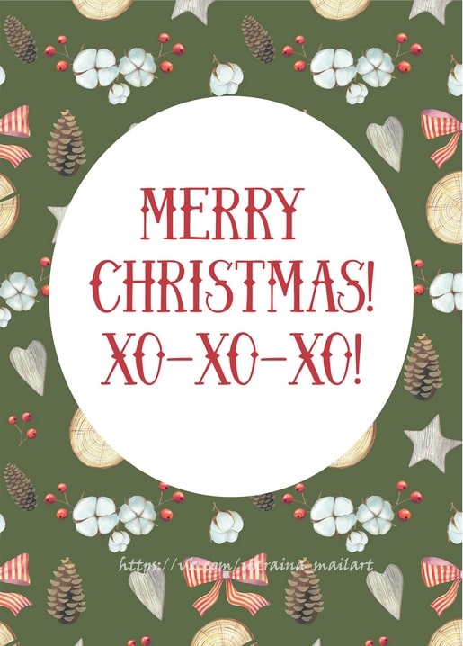 Weihnachtsmuster-Postkarte mit Baumwollkapseln, Zapfen und Schleifen um den Gruß „Merry Christmas“.