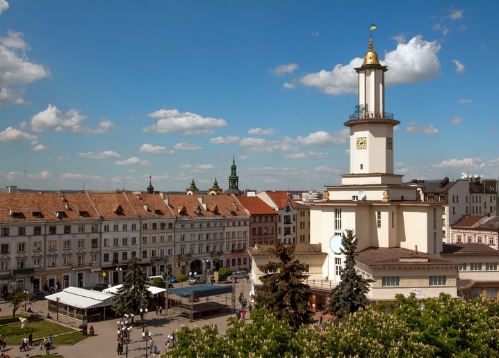 Листівка Івано-Франківськ - Україна / Видавничий дім "Золота Птаха"