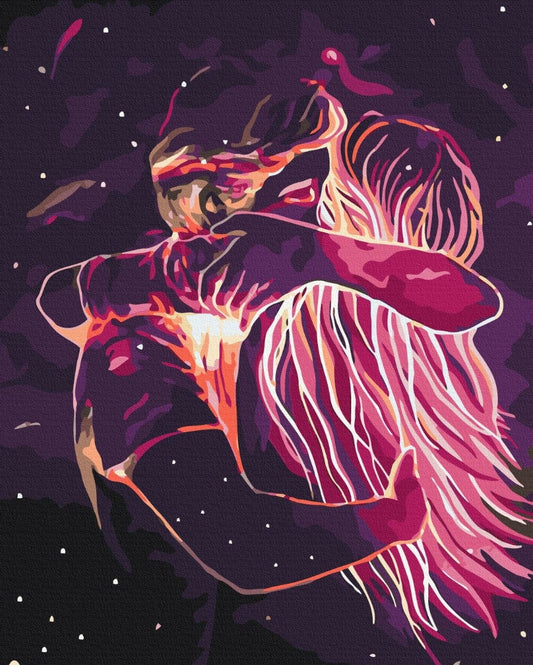 Zwei Gestalten umarmen sich in wirbelnden Magenta- und Violettstrichen unter einem Sternenhimmel