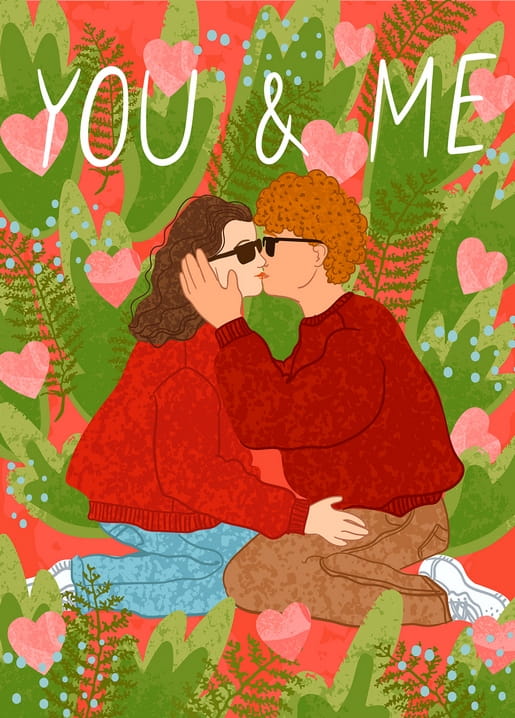 Gezeichnetes Paar mit Sonnenbrille küsst sich zwischen grünem Laub und rosa Herzen, Schriftzug „You & Me“