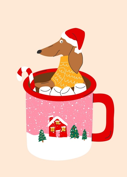 Dackel mit Nikolausmütze sitzt in einer Tasse heißem Kakao mit Marshmallows und Zuckerstange