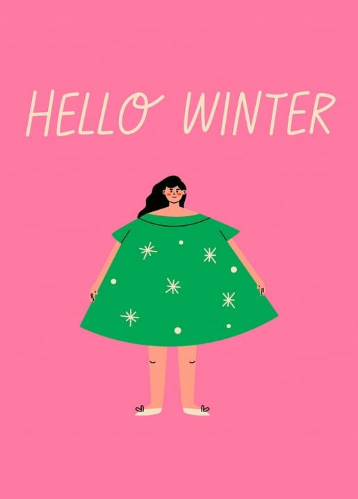 Mädchen im übergroßen grünen Schneeflocken-Poncho unter dem Schriftzug Hello Winter