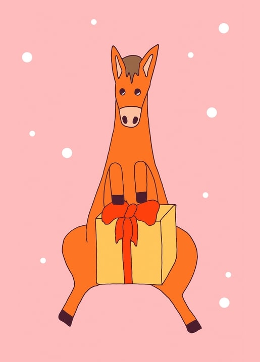 Flache Illustration eines orangefarbenen Pferdes mit Geschenkbox auf pinkem Hintergrund