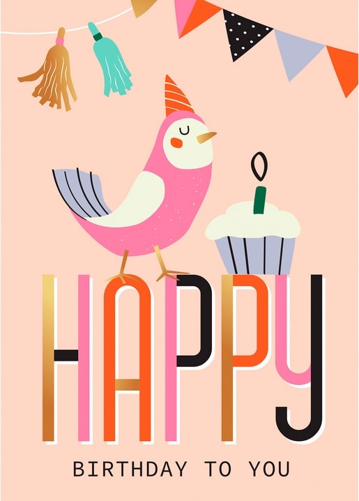 Рожева пташка на літерах HAPPY поруч із тортиком і гірляндою прапорців