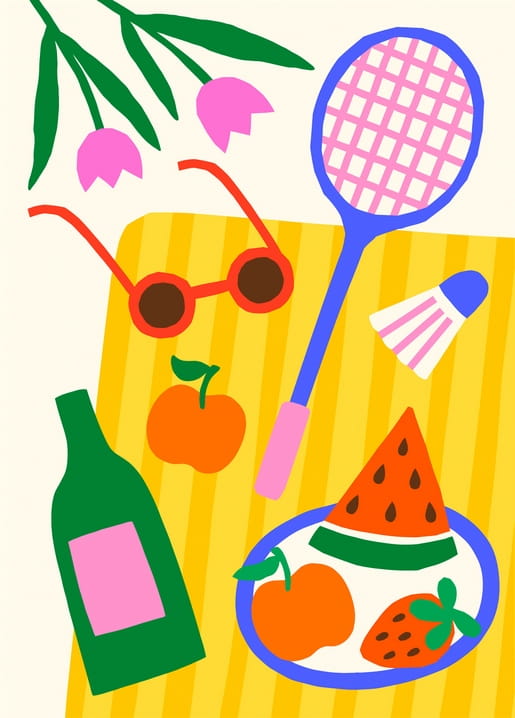 Illustration eines Sommerpicknicks mit Federballschläger, Wassermelone, Wein und rosa Tulpen auf gelber Decke