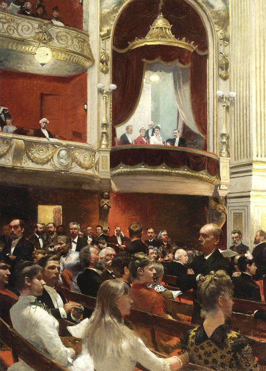 Elegantes Theaterpublikum und eine goldene Loge mit festlich gekleideten Gästen