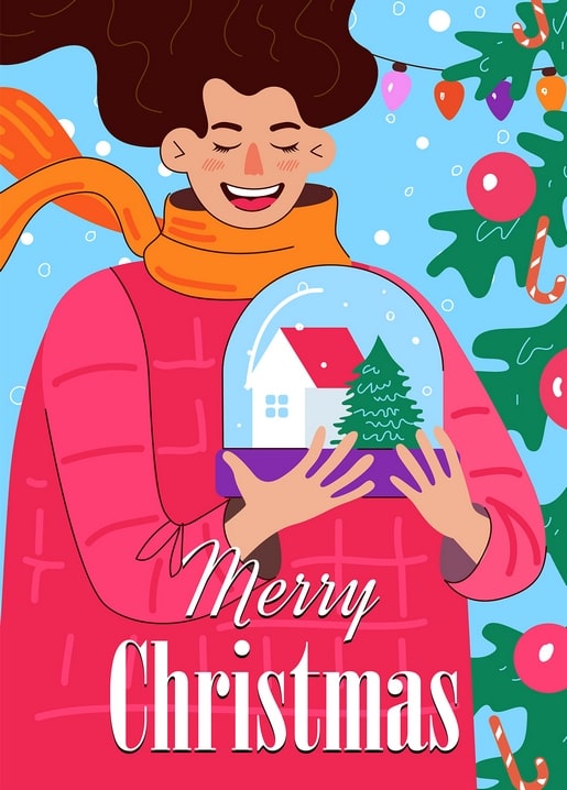 Frau im rosa Pullover hält eine Schneekugel mit Haus und Tannenbaum