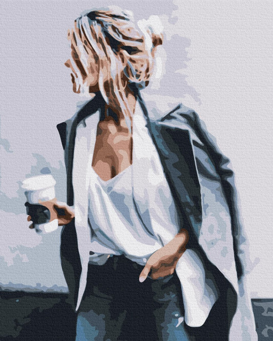 Illustrierte Frau im grauen Blazer mit Kaffeebecher — Street-Style-Design zum Malen nach Zahlen