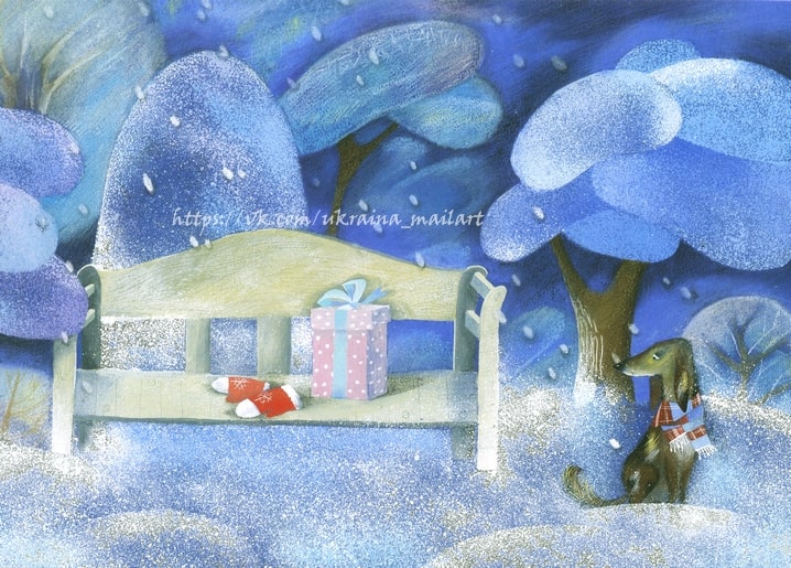 Aquarellillustration eines Dackels im Schal neben einer verschneiten Bank mit Geschenk und roten Fäustlingen.
