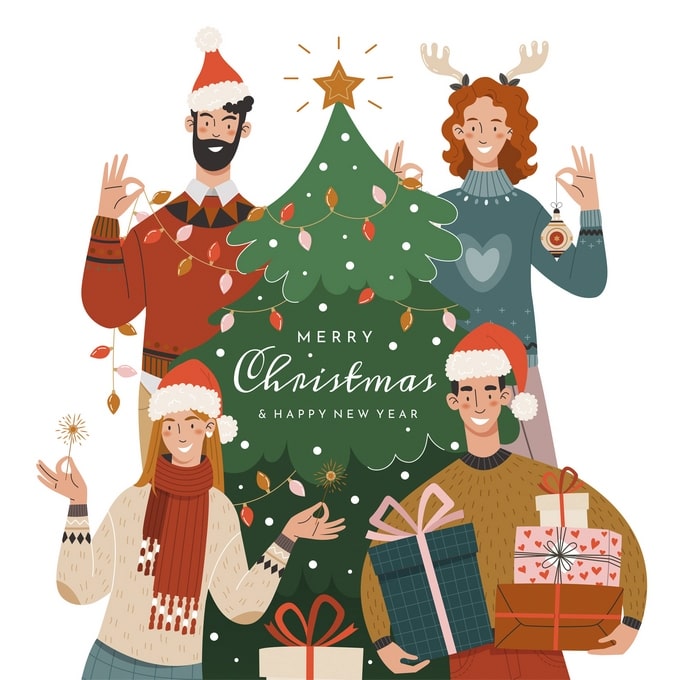 Vier Freunde in Nikolausmützen und Geweihen tauschen Geschenke und Wunderkerzen vor einem Weihnachtsbaum