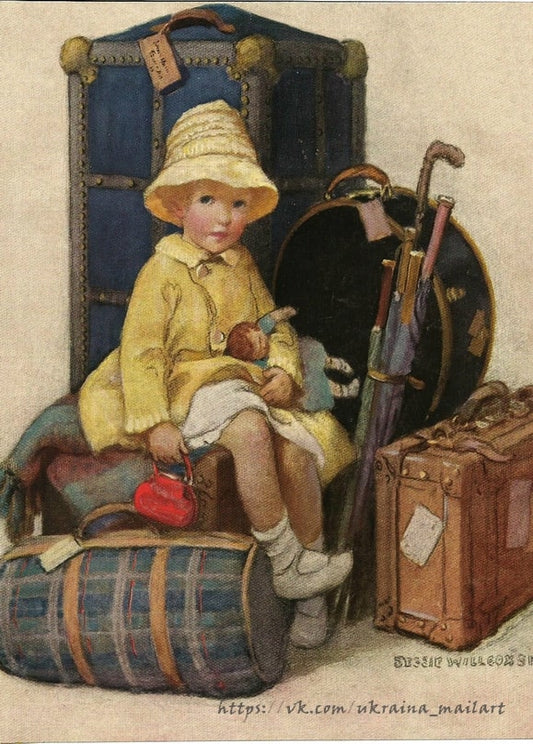 Illustration von Jessie Willcox Smith: Mädchen im gelben Mantel auf Reisekoffern