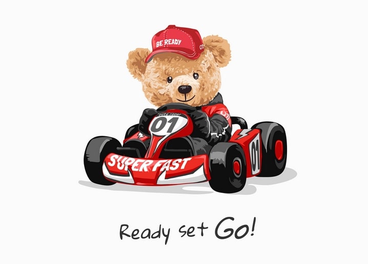 Illustrierter Teddybär mit roter Rennkappe am Steuer eines Go-Karts