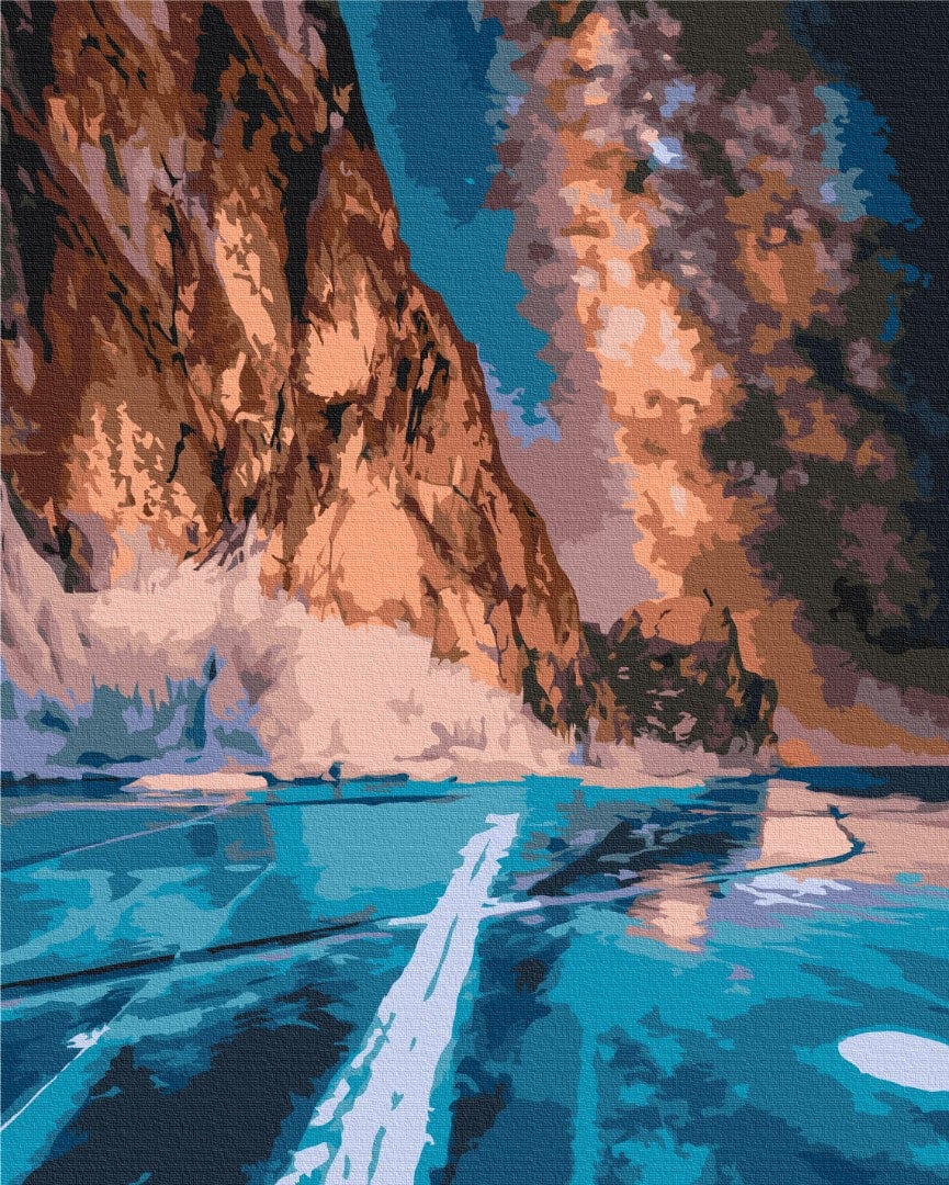 Goldene Felsklippen über türkisfarbenem Fjordwasser, Landschaft zum Malen nach Zahlen.