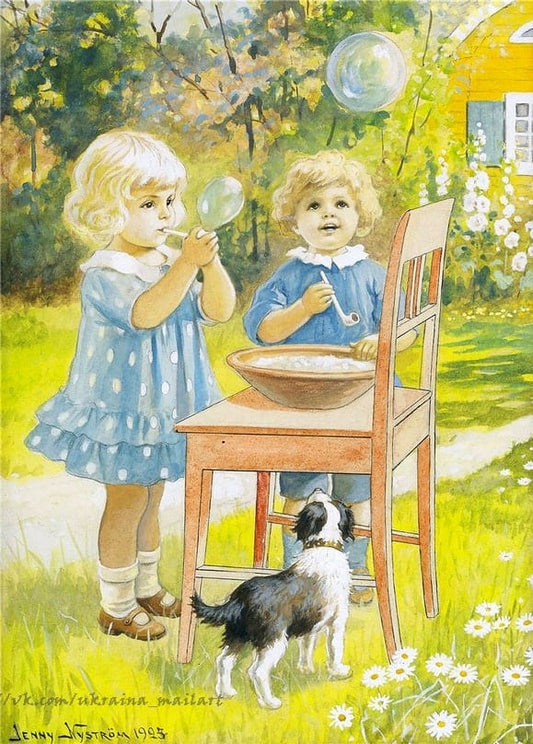 Aquarell-Postkarte: Zwei Kleinkinder pusten Seifenblasen im Garten, ein Spaniel-Welpe schaut zu, Jenny Nyström, 1925