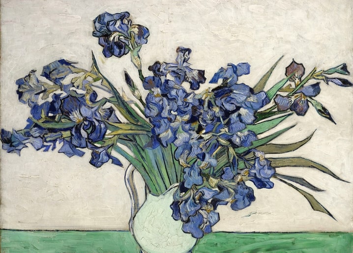 Van Goghs Stillleben von 1890: blaue Schwertlilien in einer Vase auf hellem Grund